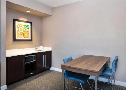 Hampton Inn Phoenix Airport North - 36