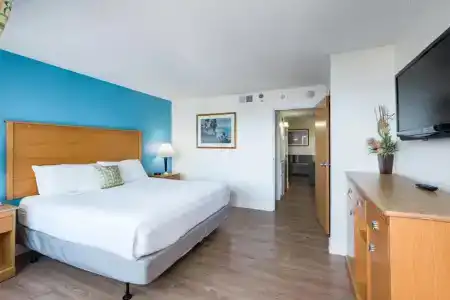 Ocean Key Resort - 57