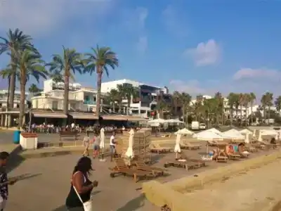 777 Beach Guesthouse - 22
