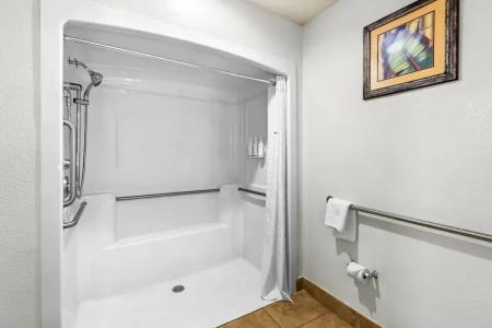 Days Inn & Suites by Wyndham - 124