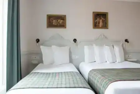 hôTel De La Porte Dorée - 61