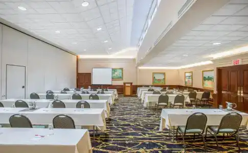 Crowne Plaza, An Ihg - 14