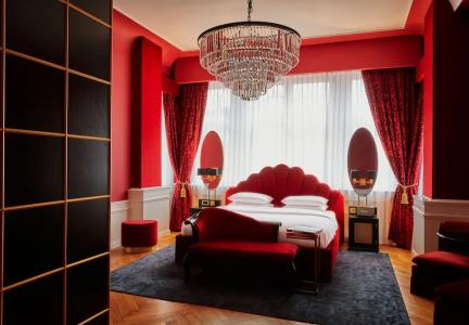 Provocateur Berlin - 51