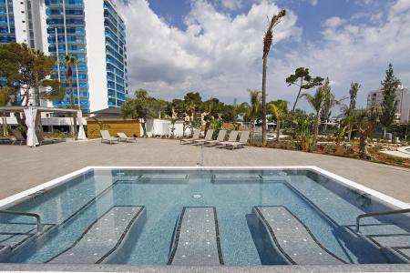 Tonga Tower Design & Suites - 18