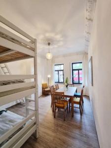 Hostel Lollis Homestay Dresden - 98