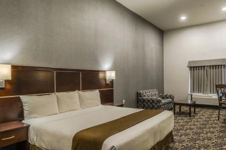 Woodbine & Suites - 32