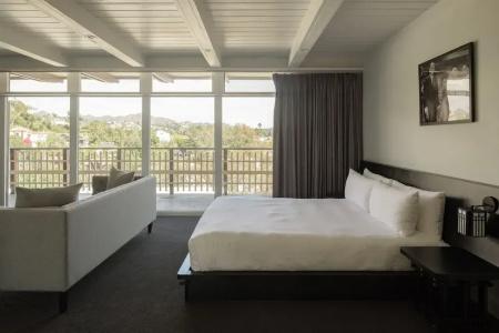 Hollywood Hills - 71