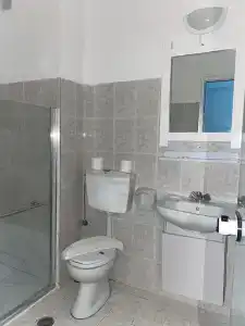 Loutanis - 8