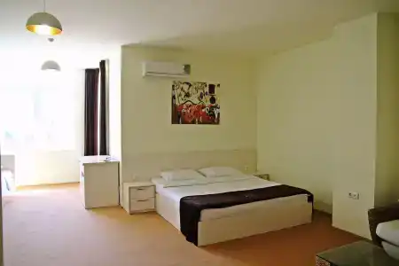 Mardi Plaza - 5