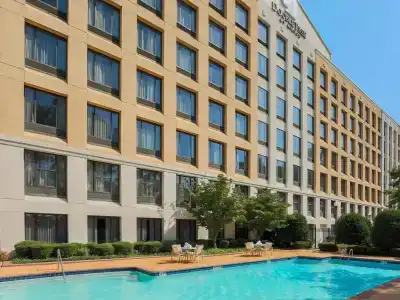 DoubleTree by Hilton Atlanta Airport - 40