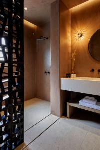 Halcyon Days Suites - 40