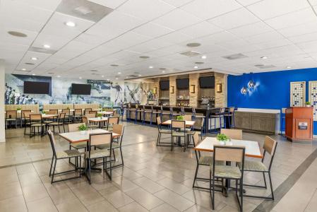 Best Western Premier City Gateway - 30