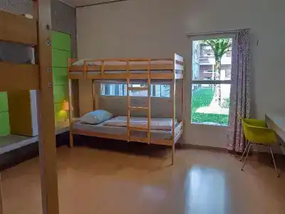 Lausanne Youth Hostel Jeunotel - 33
