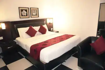 Easy Inn Suites - 3