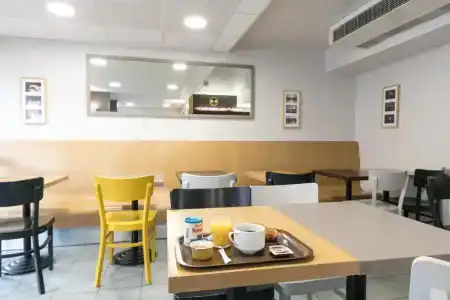 B&B Hôtel Toulouse Cité de l'Espace - 19