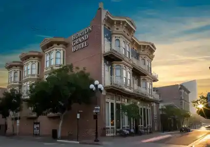 Horton Grand - 25