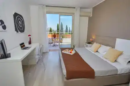 Bel 3 - 50