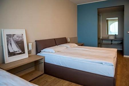 Romance & Family Suites - 92