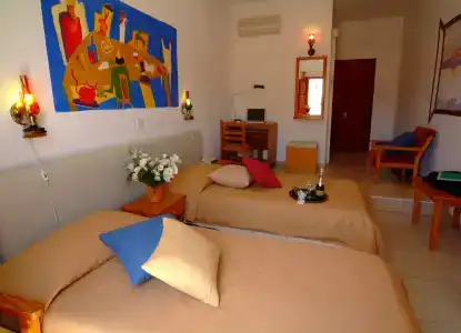 Kiniras Traditional & Restaurant - 3