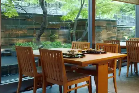 Toshi Center - 17