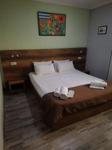 Booking name - 63