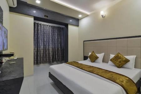 Aroma- Dadar - 27