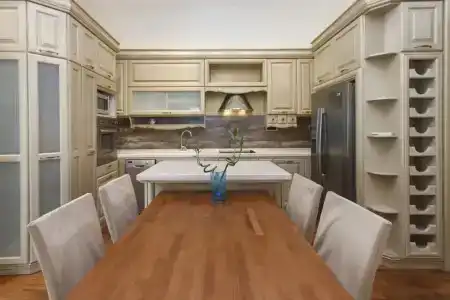 Central Park Residence - 109