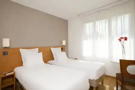 Séjours & Affaires Paris-Nanterre - 35