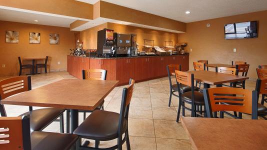 Best Western Ambassador Inn & Suites - 36