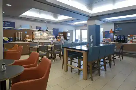 Rodeway Inn & Suites - 35