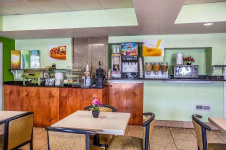 Quality Inn - 20