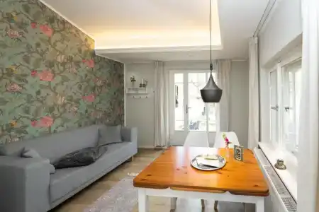 Little Suite - 38