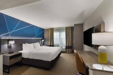 Comfort Inn & Suites - 51