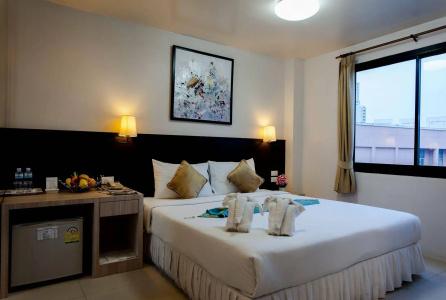 @ White Patong - 16