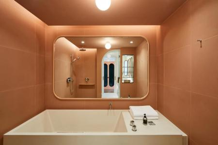 The Standard, Bangkok Mahanakhon - 24