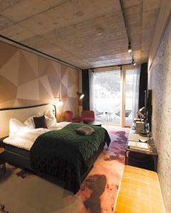 The Hide Flims - 20
