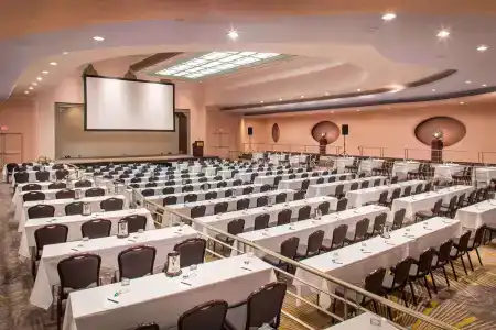 Hilton Netherland Plaza - 22