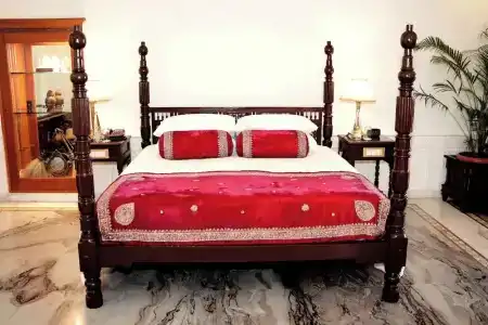 The Raj Palace (Small Luxurys of the World) - 77