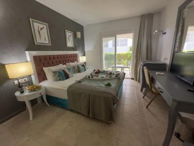 Tiana Beach Resort - 51