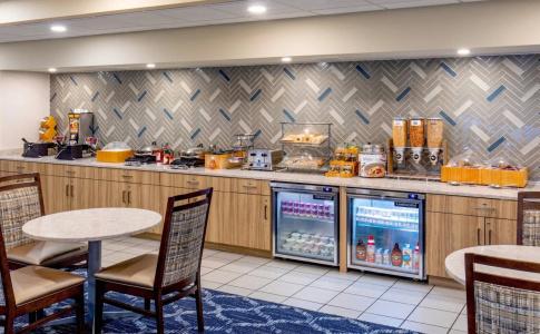 Hilton Garden Inn - 7