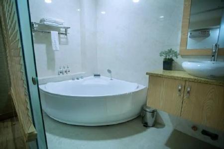 Thuy Sakura & Serviced Apartment - 62