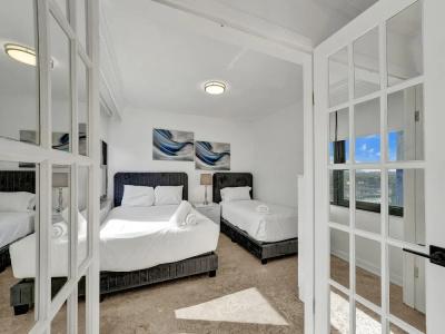 The Alexander All Suites - 287