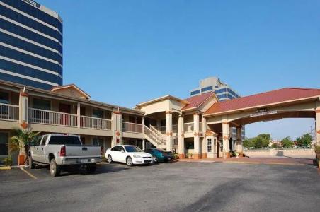 Quality Inn & Suites Dallas-Cityplace - 30