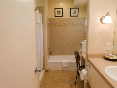 Briarwood Inn - 232