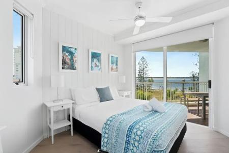 Crystal Bay On The Broadwater - 360