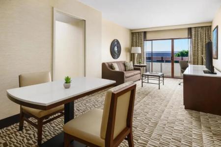 Hilton Phoenix Airport - 68