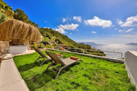 Villa Kale Suites with heated pool in winter - 59