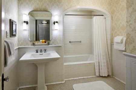 Glorietta Bay Inn - 7