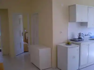 Side Linda Apart - 15
