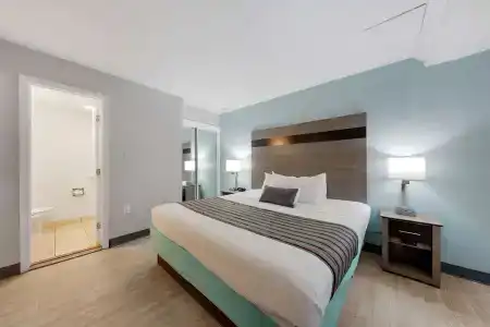 Best Western Plus Holiday Sands Inn & Suites - 101